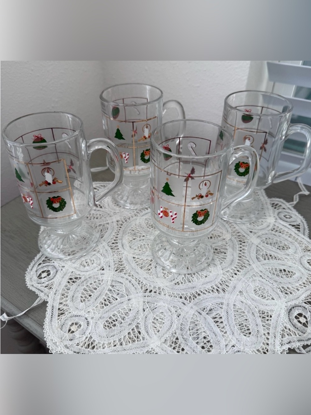 Vintage 4 Culver Mid. Century Christmas Potpourri Footed
Mugs #4031